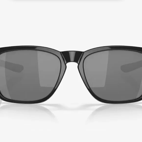 Oakley’s catalyst Mens Sunglasses NWT